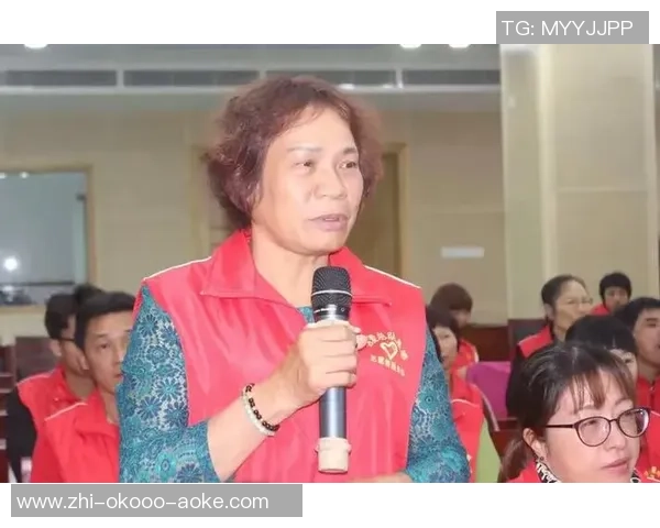 陈静回顾足球生涯的辉煌与挑战分享个人成长与未来展望